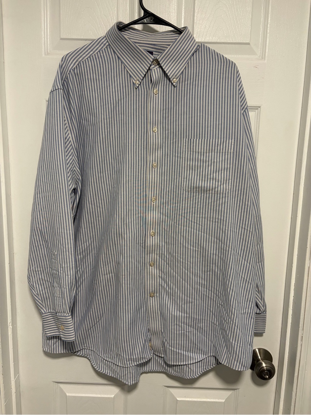 Stafford Men's Blue and White Striped Button-Down Shirt